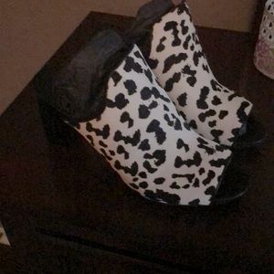 Aerosoles Birdwatchers Bone Combo heels. Brand new.